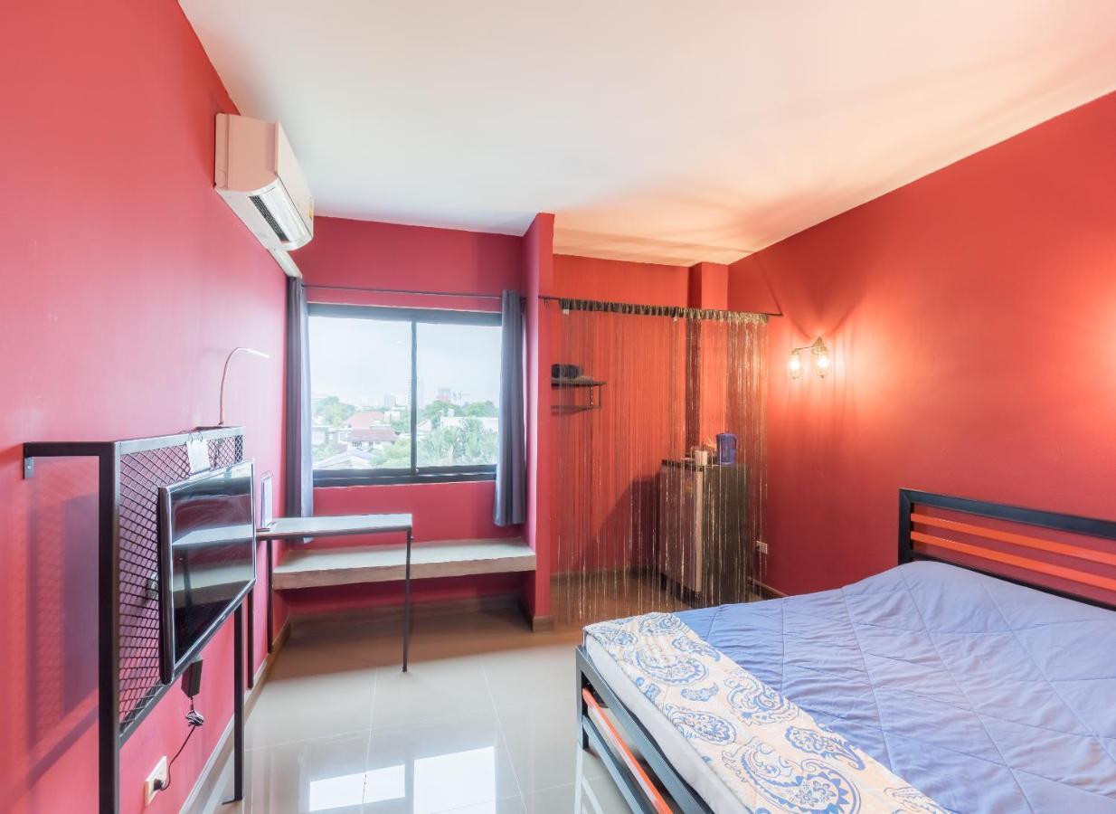 Rumluek Bangkok Luaran gambar
